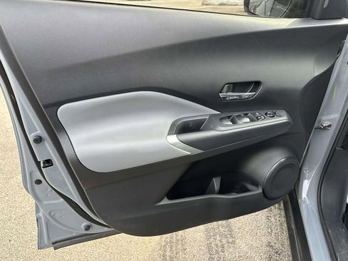 Used 2024 Nissan Kicks SR w/ SR Premium Package image 13