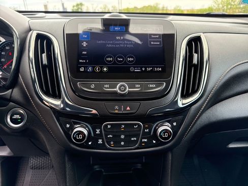 Certified 2024 Chevrolet Equinox Premier AWD/4WD image 18