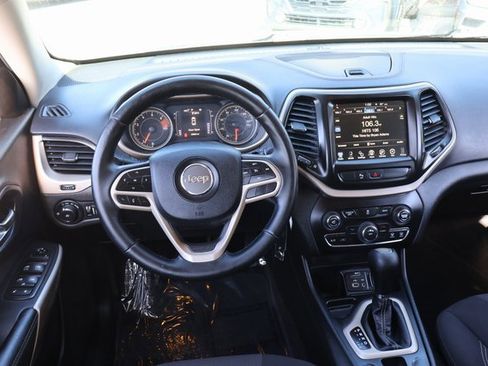 Used 2017 Jeep Cherokee Latitude w/ Safety/Convenience Group image 15