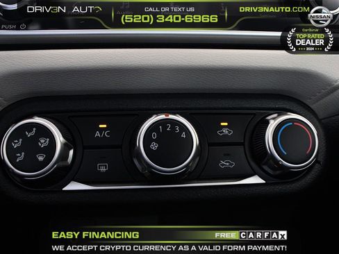 Used 2021 Nissan Versa SV image 13