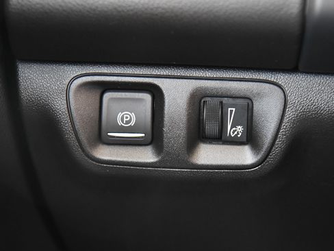 Used 2023 GMC Acadia SLT image 33