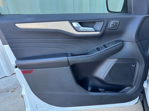 Used 2022 Ford Escape Titanium w/ Titanium Elite Package image 13