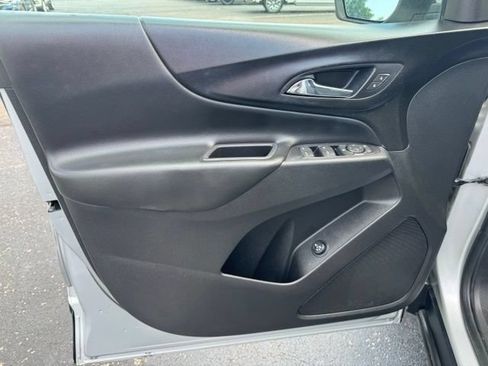 Used 2018 Chevrolet Equinox LT AWD/4WD image 15