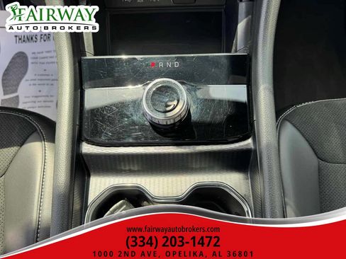 Used 2025 Jeep Grand Cherokee Altitude AWD/4WD image 25
