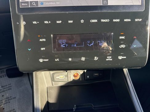 Used 2023 Hyundai Tucson Limited image 35