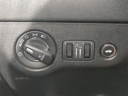 Certified 2023 Chrysler 300 S image 28