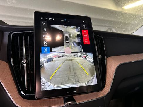 New 2026 Volvo XC60 B5 Plus w/ Protection Package Premier image 17