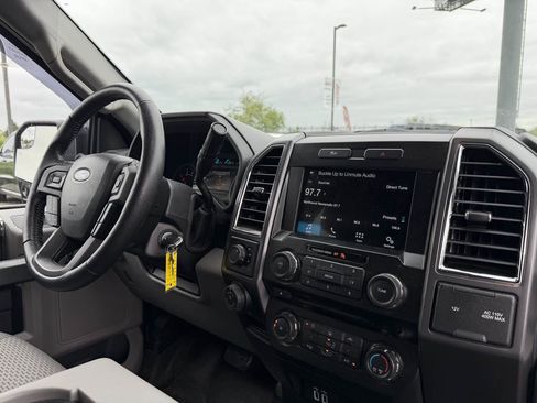 Used 2016 Ford F150 XLT w/ Equipment Group 302A Luxury AWD/4WD image 18