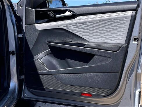 Used 2024 Volkswagen Taos S image 23