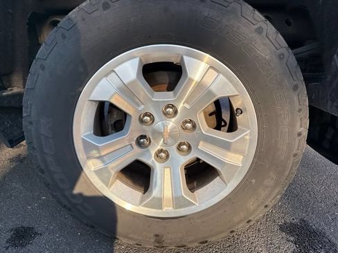 Used 2019 Chevrolet Silverado 1500 LT w/ All Star Edition AWD/4WD image 24