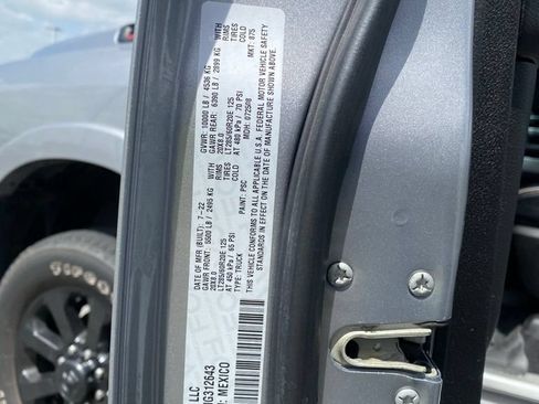 Used 2022 RAM 2500 Laramie AWD/4WD image 16