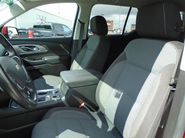 Used 2020 Chevrolet Traverse LT w/ Driver Confidence II Package AWD/4WD image 19