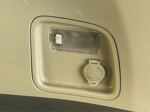 Used 2013 Toyota Sienna XLE image 8