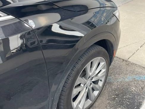 Used 2023 Buick Envision Avenir AWD/4WD image 11