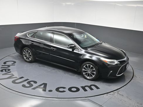 Used 2016 Toyota Avalon XLE Premium image 23