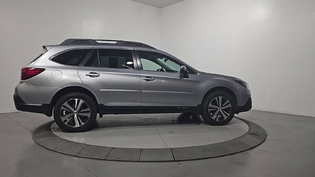 Used 2018 Subaru Outback 3.6R Limited AWD/4WD image 7