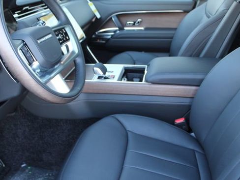 New 2026 Land Rover Range Rover Long Wheelbase SE image 17