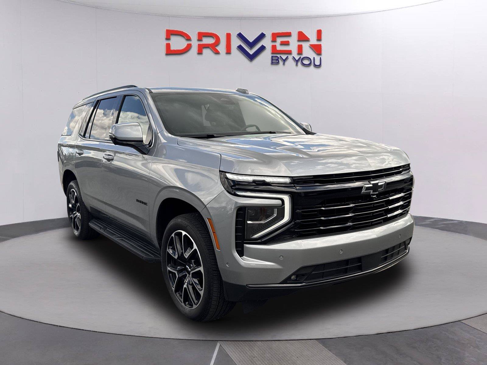 Used 2025 Chevrolet Tahoe RST w/ Comfort Package AWD/4WD image 1