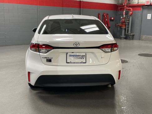 Used 2025 Toyota Corolla LE w/ Convenience Package image 10
