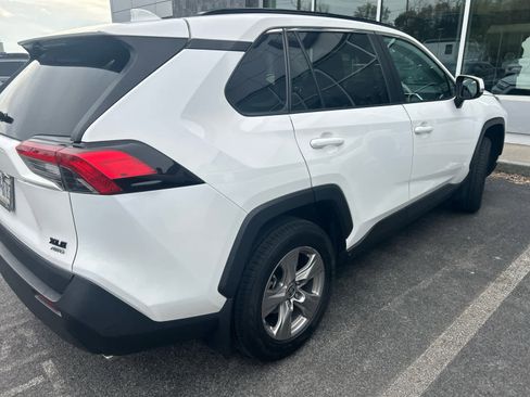 Used 2022 Toyota RAV4 XLE w/ Convenience Package AWD/4WD image 7