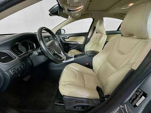 Used 2018 Volvo S60 T5 Dynamic w/ Vision Package FWD image 13