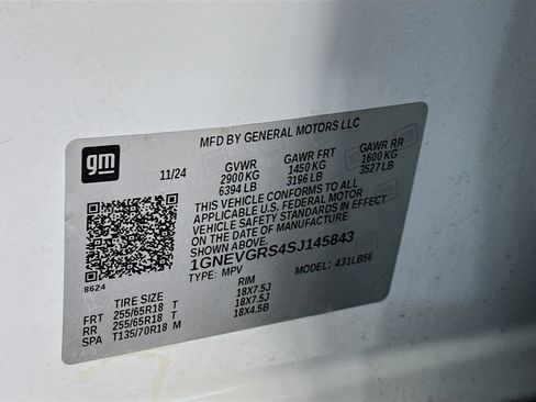 Used 2025 Chevrolet Traverse LT image 12