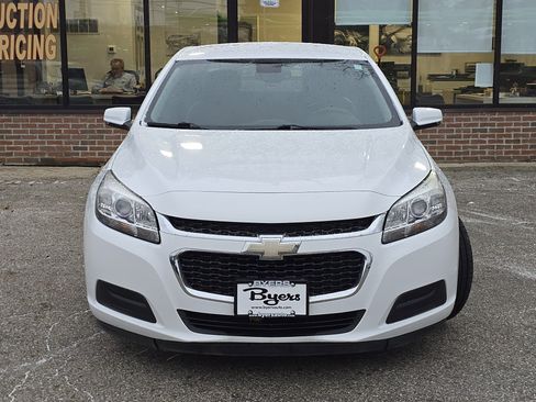 Used 2015 Chevrolet Malibu LT w/ Power Convenience Package image 2
