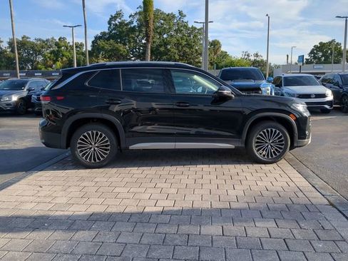 New 2025 Volkswagen Tiguan S image 3