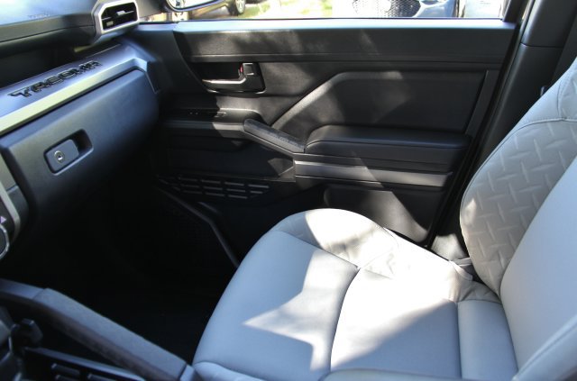 Used 2026 Toyota Tacoma SR5 AWD/4WD image 31