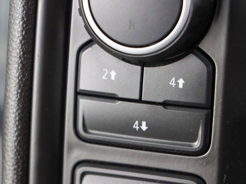 Used 2022 Chevrolet Silverado 2500 Custom w/ Custom Value Package image 21