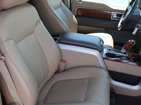 Used 2010 Ford F150 Lariat image 27