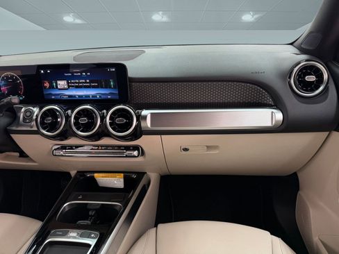 New 2026 Mercedes-Benz GLB 250 image 24