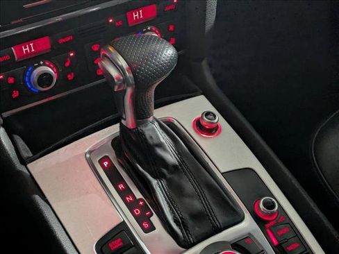 Used 2014 Audi Q7 3.0T S line Prestige w/ Technology Package image 12