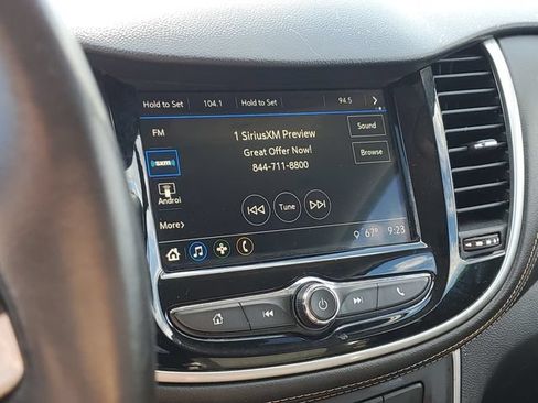 Used 2018 Chevrolet Trax LT w/ LT Convenience Package AWD/4WD image 26
