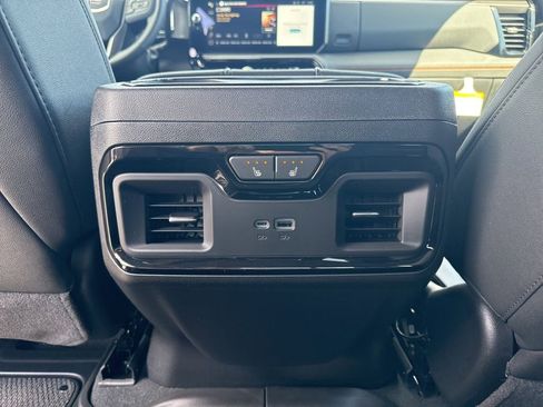 Used 2026 GMC Sierra 2500 AT4 w/ AT4 Premium Plus Package AWD/4WD image 14