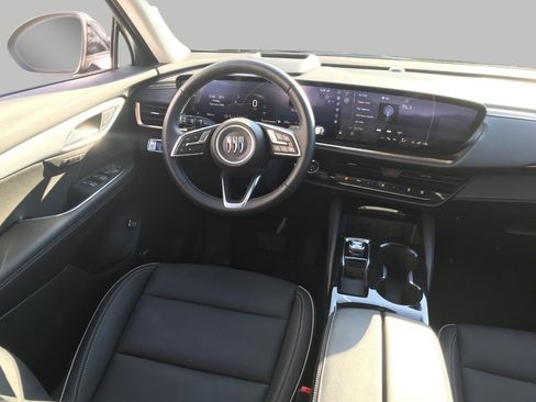 Certified 2025 Buick Envision Avenir image 5