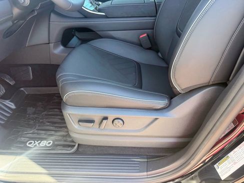 New 2026 INFINITI QX80 Luxe image 11