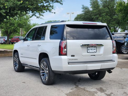 Used 2020 GMC Yukon Denali w/ Denali Premium Package RWD image 4