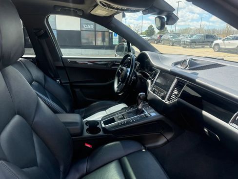 Used 2018 Porsche Macan Sport Edition image 27