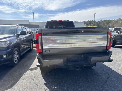 Used 2024 Ford F250 Platinum image 18