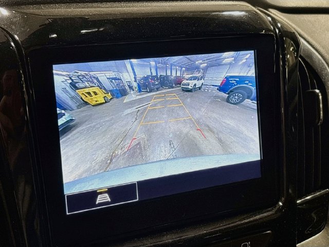 Used 2022 Chevrolet Traverse LT AWD/4WD image 14