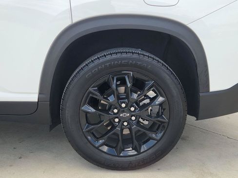 Used 2025 Chevrolet Traverse LT w/ Midnight/Sport Edition FWD image 31