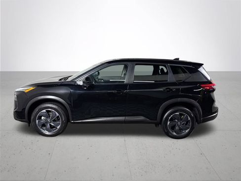 Used 2024 Nissan Rogue SV AWD/4WD image 9
