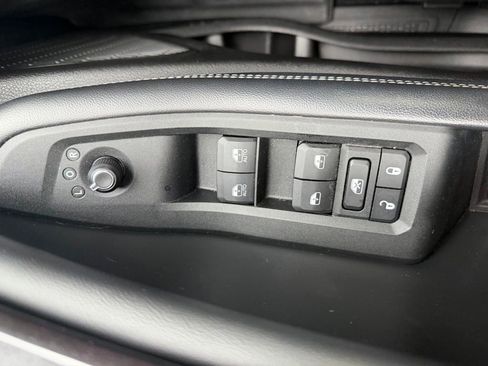 Used 2023 Jeep Grand Cherokee L Laredo w/ Luxury Tech Group I AWD/4WD image 34