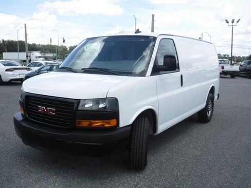 Used 2022 GMC Savana 2500 w/ Driver Convenience Package RWD image 20