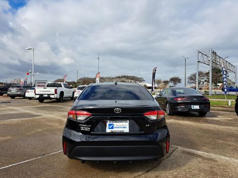 Used 2026 Toyota Corolla LE image 5