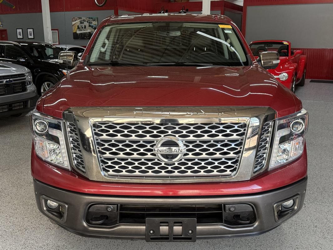Used 2018 Nissan Titan Platinum Reserve AWD/4WD image 9