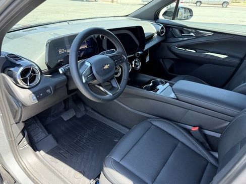 New 2025 Chevrolet Blazer EV LT image 11