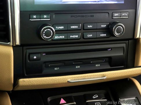 Used 2017 Porsche Macan GTS image 22