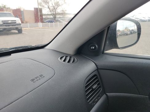 Used 2010 Hyundai Accent GS image 27